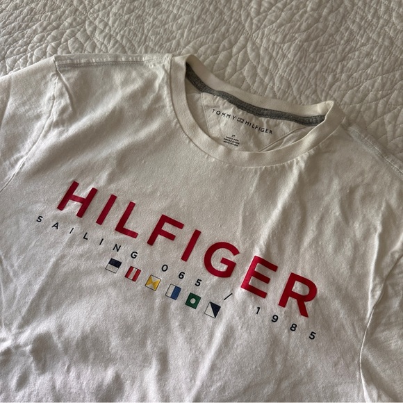 Men’s Tommy Hilfiger T-Shirt size M - Picture 4 of 4